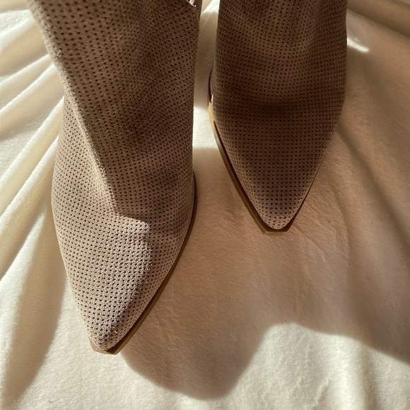 Marc Fisher Suede Ankle Booties Pointy Toe Block Heel- Tan - Picture 6 of 10